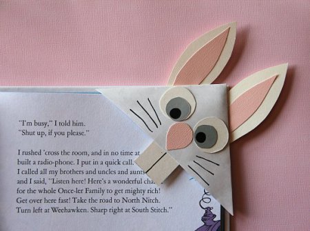 funny-corner-bookmark-rabbit
